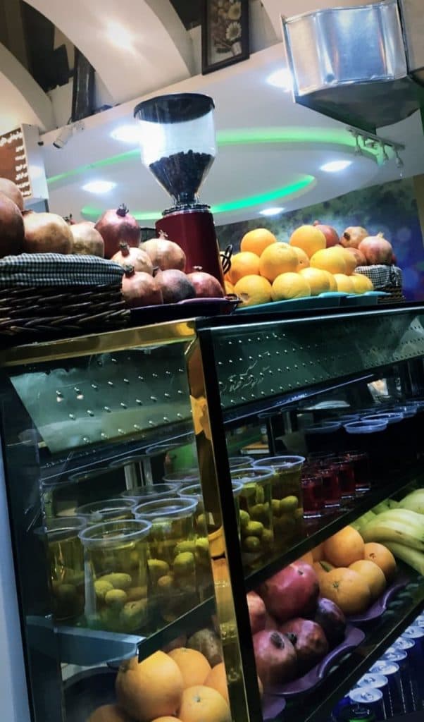 کافه بستنی فنجون در مرودشت