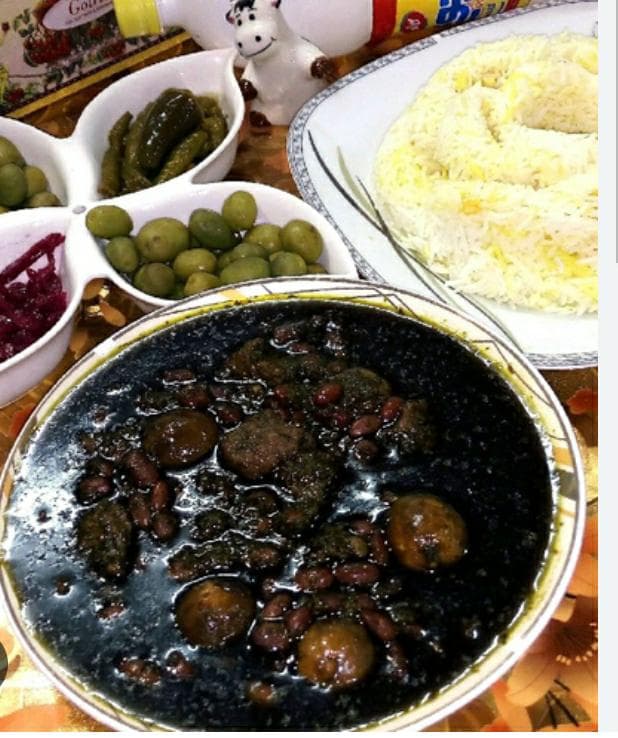 کافه رستوران پاریز در محله امام زاده حسن تهران