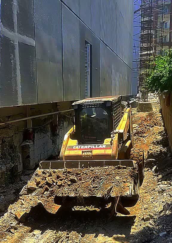 خاکبرداری با دستگاه مینی لودر بابکت علی پور در قائمشهر