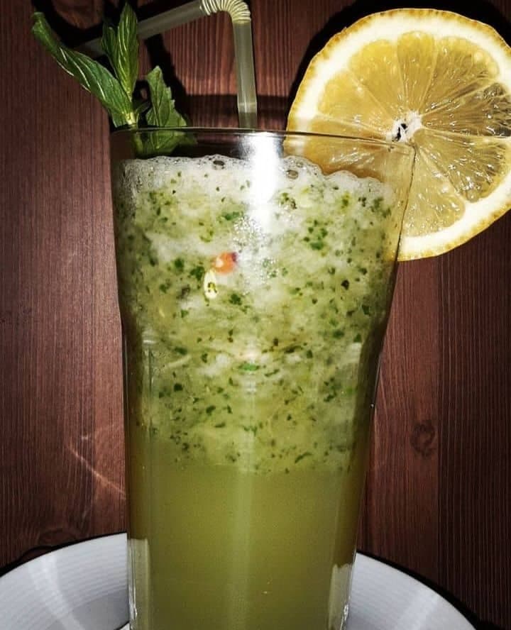 کافه باغ ترنج در گنبکی