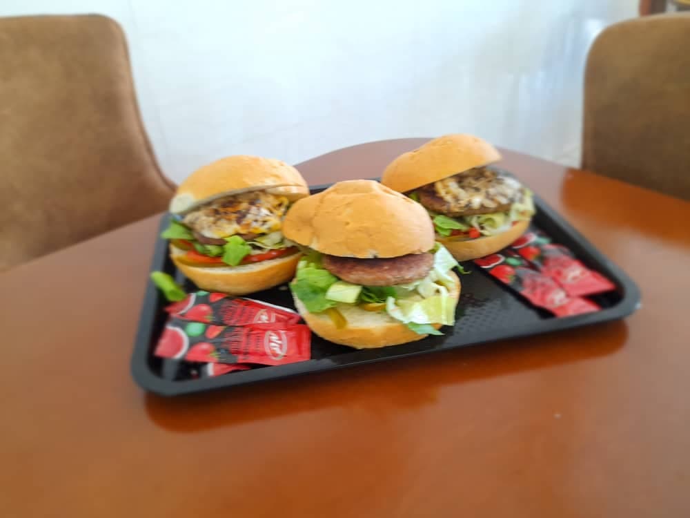 رستوران نیما در اسلام آباد غرب