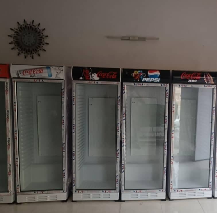 یخچال فروشگاهی ایستاده توچال در اسدآباد