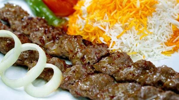 رستوران شایان در میدان سهند سرعین