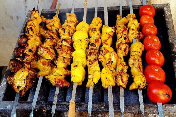 جوجه کبابی ستارخان در یزد
