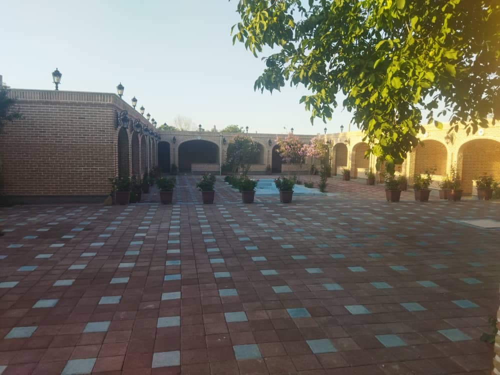 کافه رستوران سنتی آنا در جاده امامزاده ارومیه