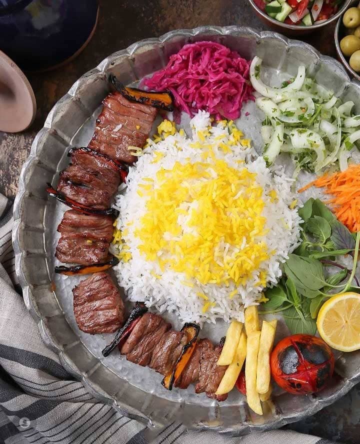 رستوران شایان در میدان سهند سرعین