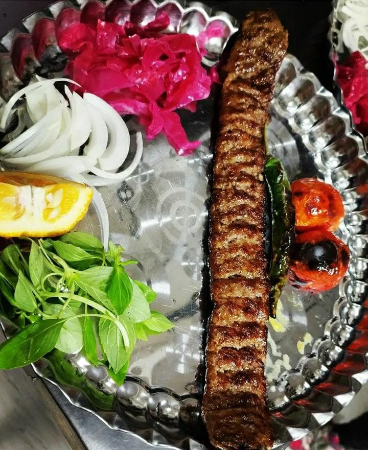 رستوران سنتی آب و آتش در رباط کریم