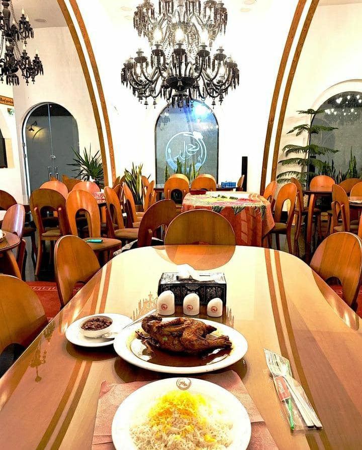 رستوران درباری در ورامین