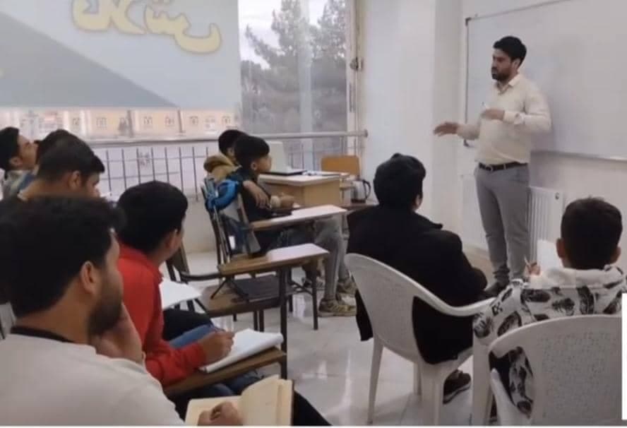 آموزشگاه فنی و حرفه ای تلاش در امام خمینی نیشابور