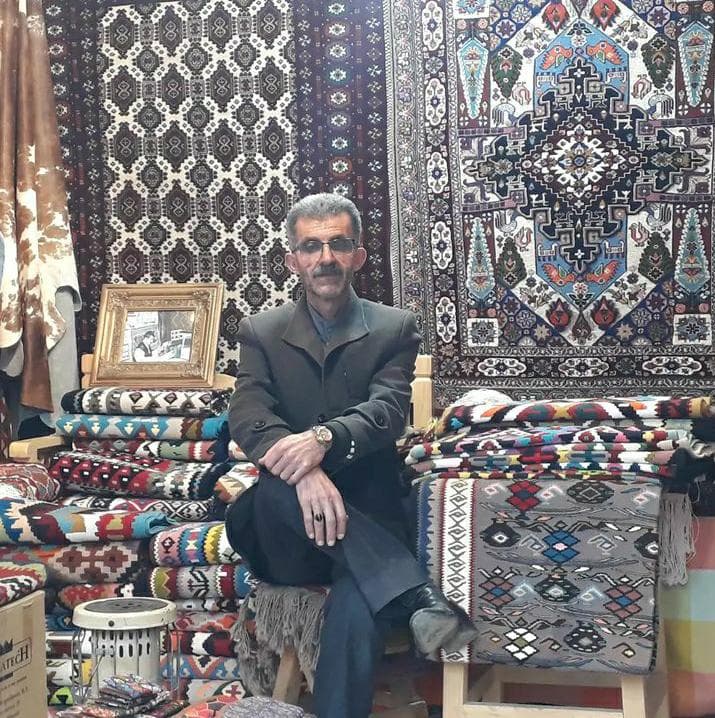 فروشگاه فرش و گلیم دستی یوسف اخوان در ماسوله