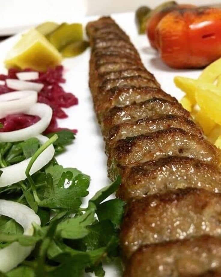 غذای آماده ی سنتی شیرین بانو در قصرشیرین