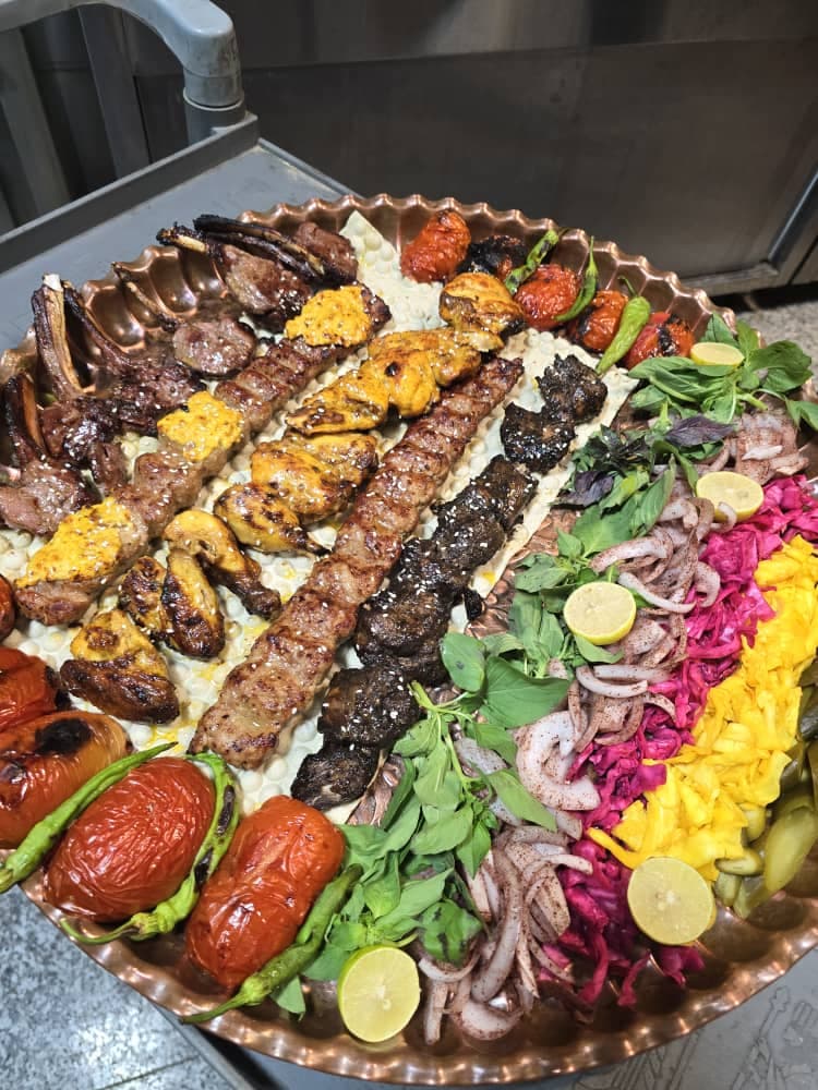 باغ تالار دختران پدر شهریار