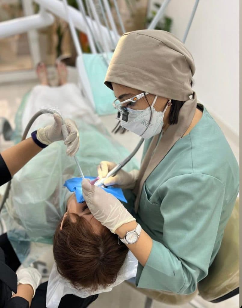 دندان پزشکی دکتر تینا اکبرزاده در بندرعباس