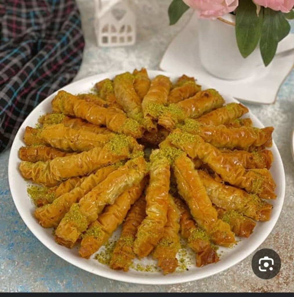 فروشگاه نان و شیرینی شف در تبریز