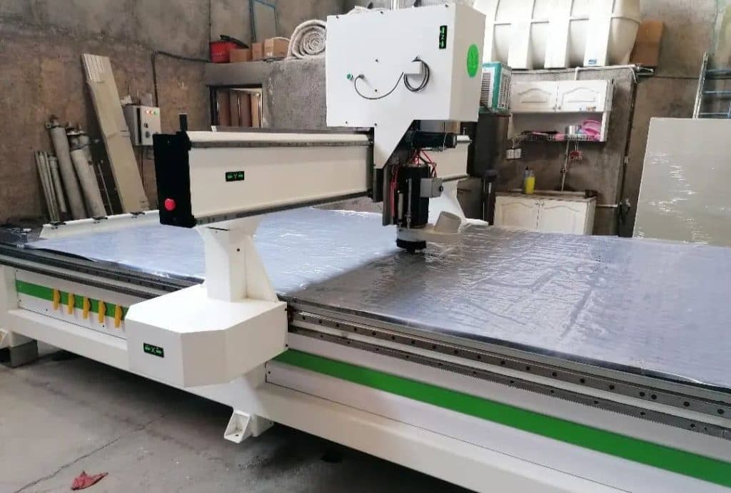 تولیدکننده ماشین آلات cnc چوب و ام دی اف پارسیان صنعت در تهران