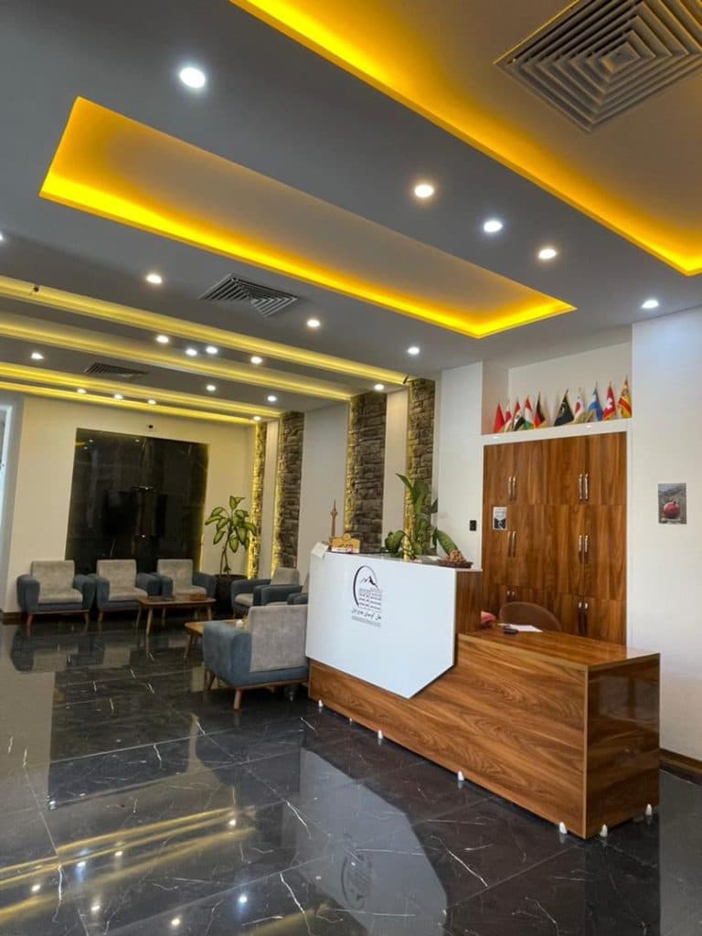 هتل آپارتمان کومسای اورمان تخت