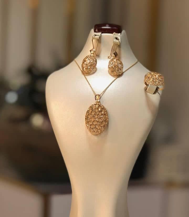 آموزشگاه طلا و جواهرسازی عاج در اصفهان