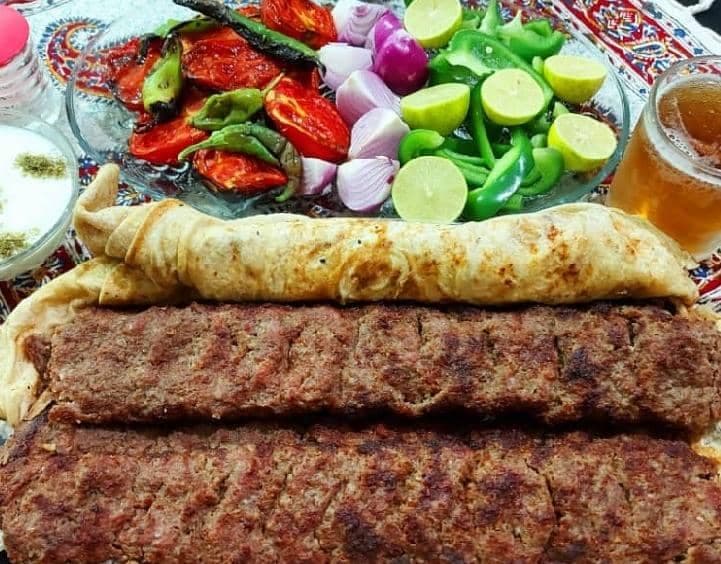 کباب بناب نیکنام در کرمانشاه