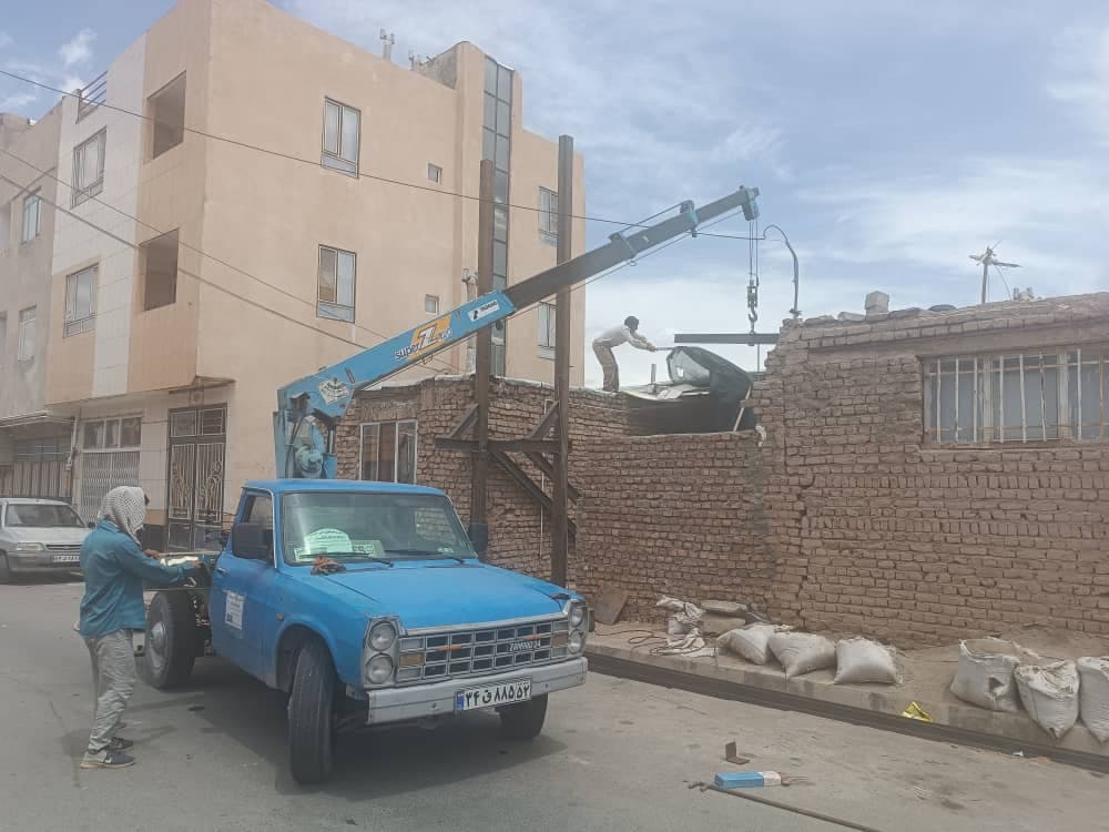 یدک کش و جرثقیل حسن محمدی در بیرجند