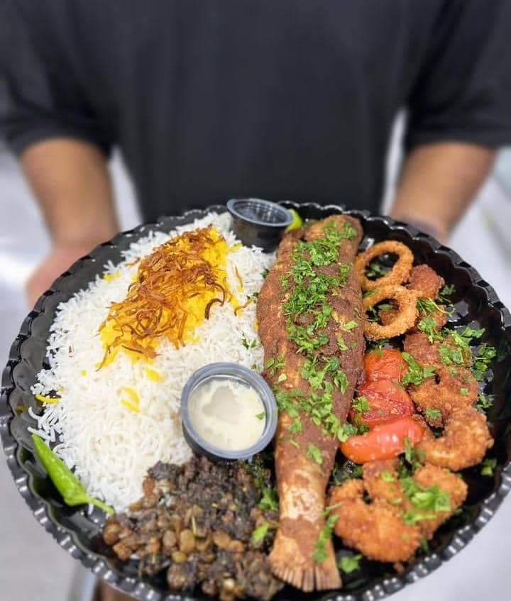 بیرون بر هیل و زعفران در بلوار ساحلی بندر کنگان