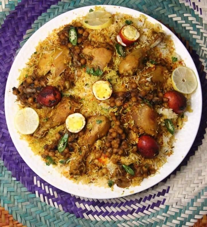 بیرون بر هیل و زعفران در بلوار ساحلی بندر کنگان