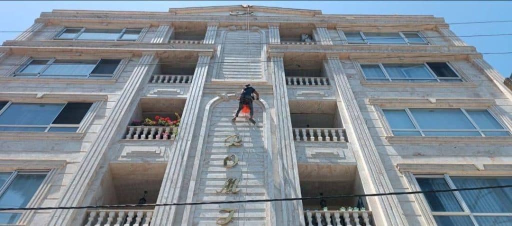 کار در ارتفاع بدون داربست راپل خزلی در کرمانشاه