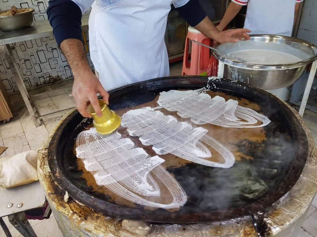 رشته خشکار سنتی برگریزان در رشت