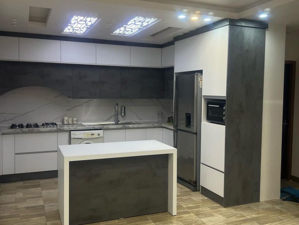 ساخت و اجرا کابینت گروه صنعتی خانه زیبا در فومن