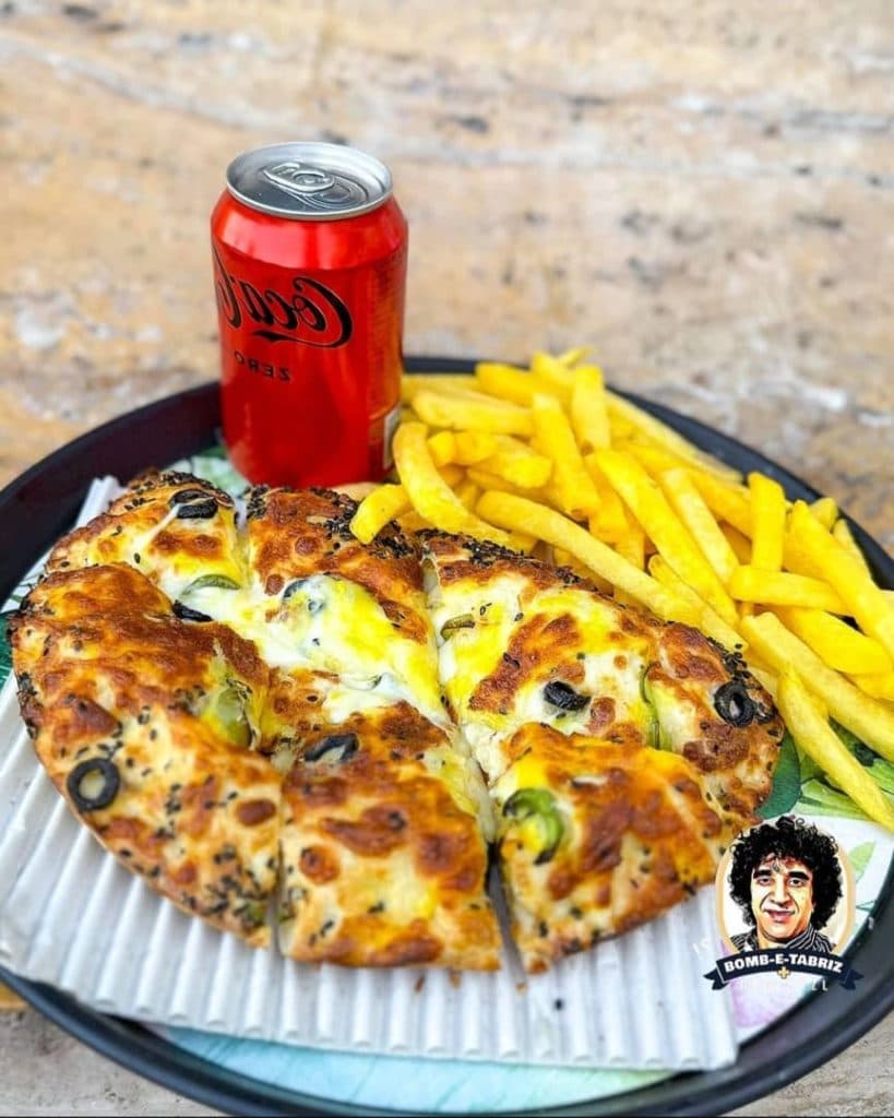 کافه فست فود لاریس در زاهدان