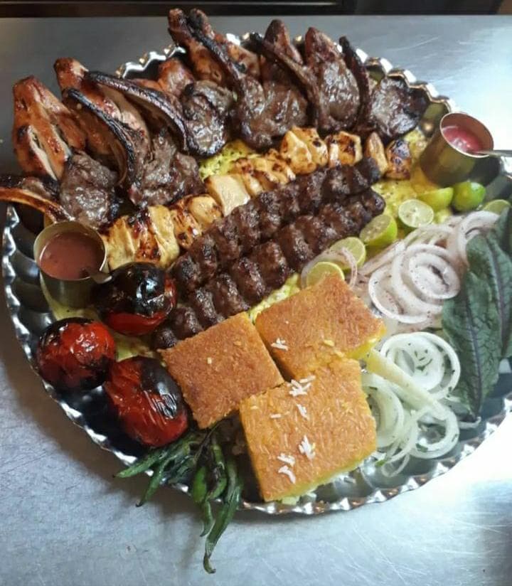 کافه رستوران ایرانی دایان لانژ در فشم تهران