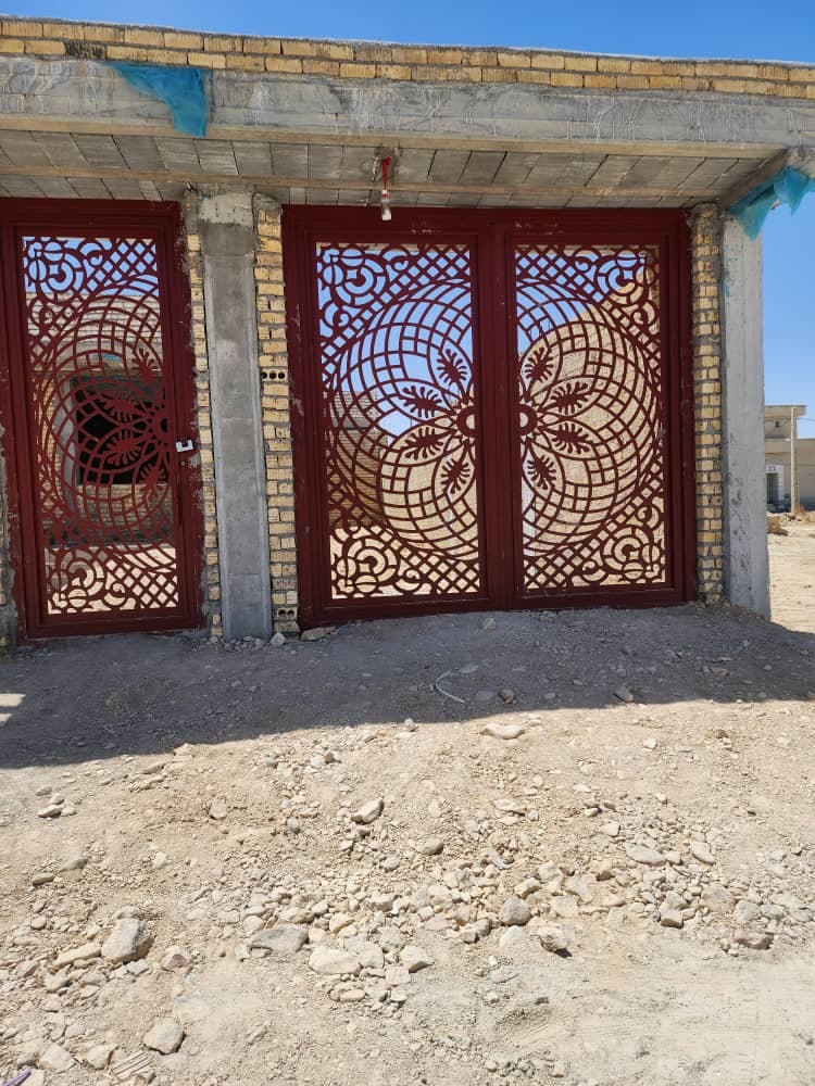 تولید درب و پنجره آهنی لارصنعت در کهورستان خمیر