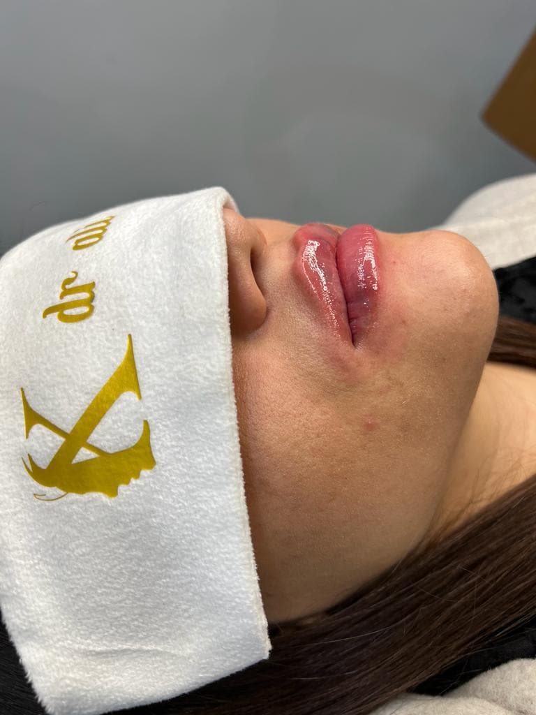 کلینیک زیبایی لیزر دکتر علی کریمی در ایران نژاد سیرجان