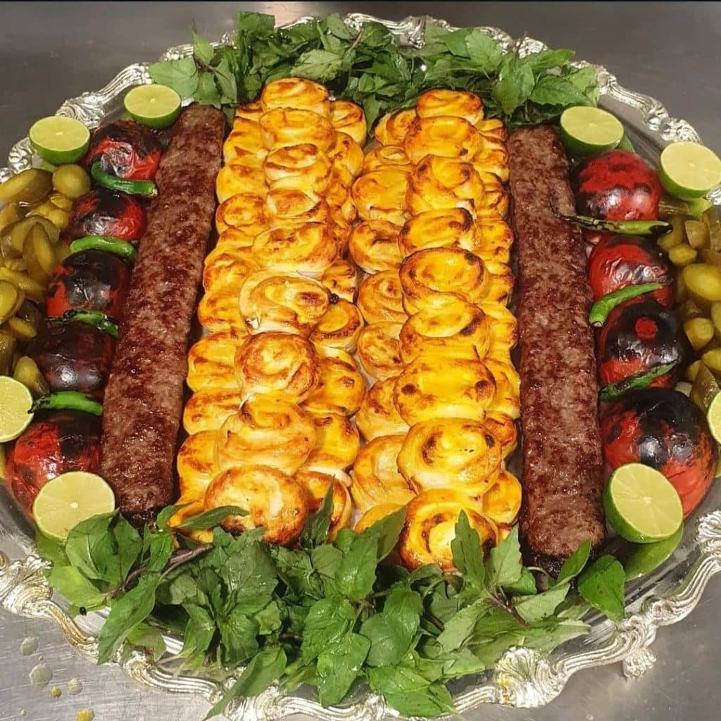 رستوران ملل در آستارا