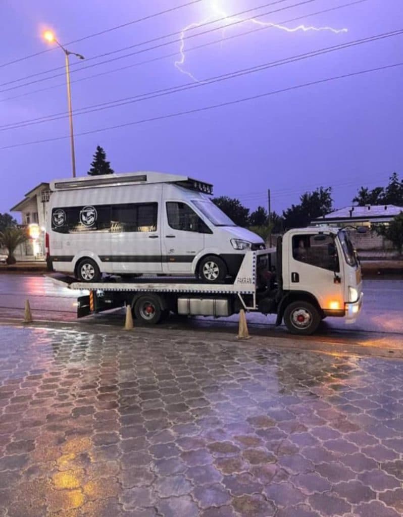 خدمات جرثقیل کفی خودروبر زارع رشت