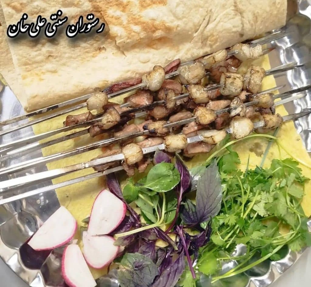 رستوران سنتی علی خان در بیرجند