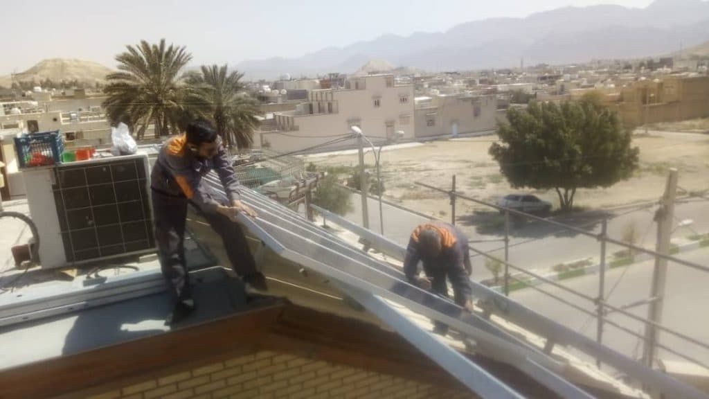 فروش و نصب پنل پمپ آب و برق خورشیدی شرکت آسا در لار