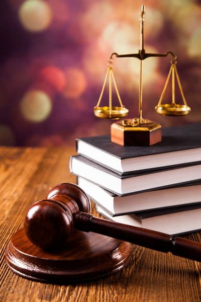 وکیل کیفری و حقوقی پایه یک دادگستری مجتبی اکبری در قروه
