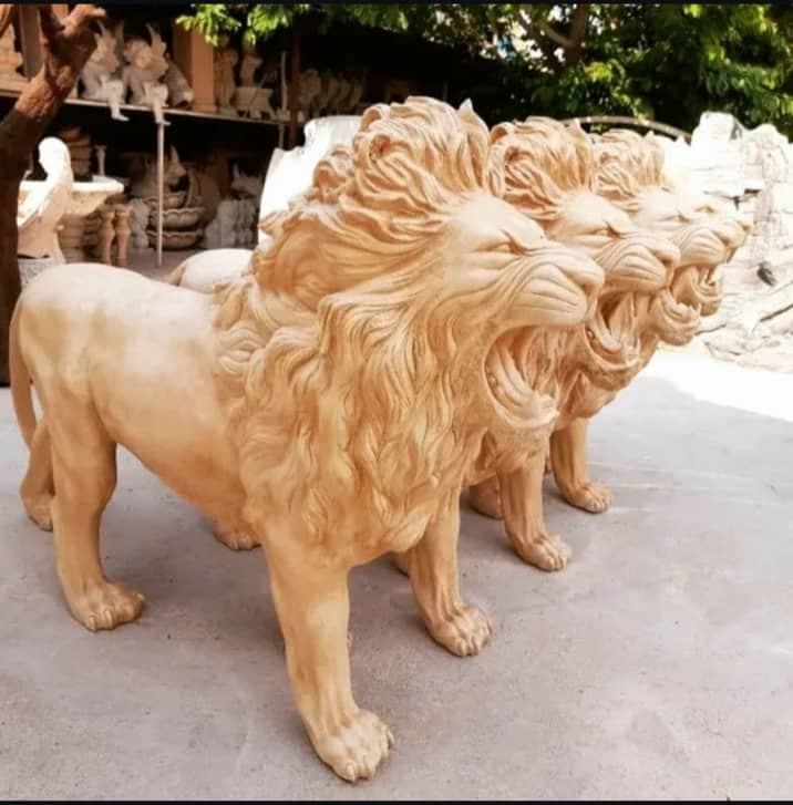 مبلمان شهری زیباتندیس شکری در همدان