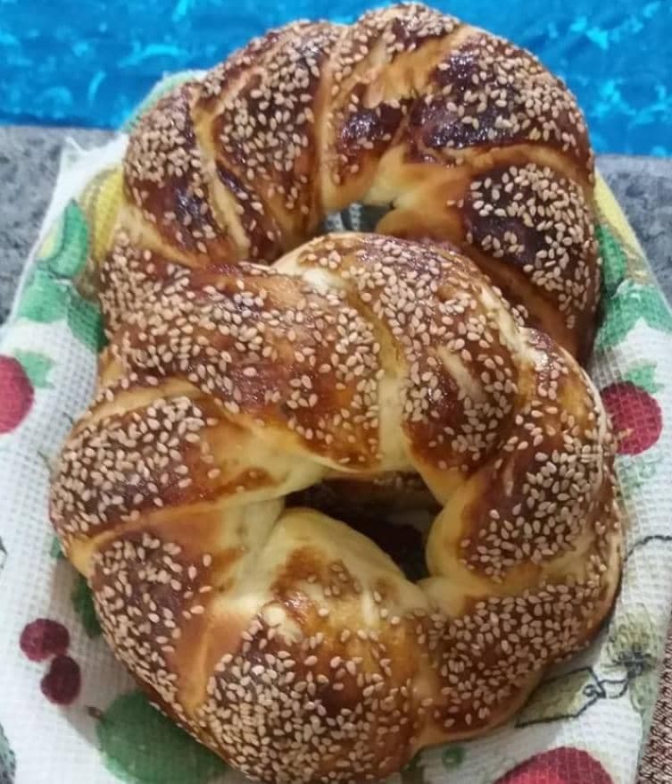نان و شیرینی مدرن در صومعه سرا
