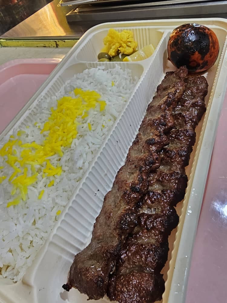 رستوران طاها در کیش