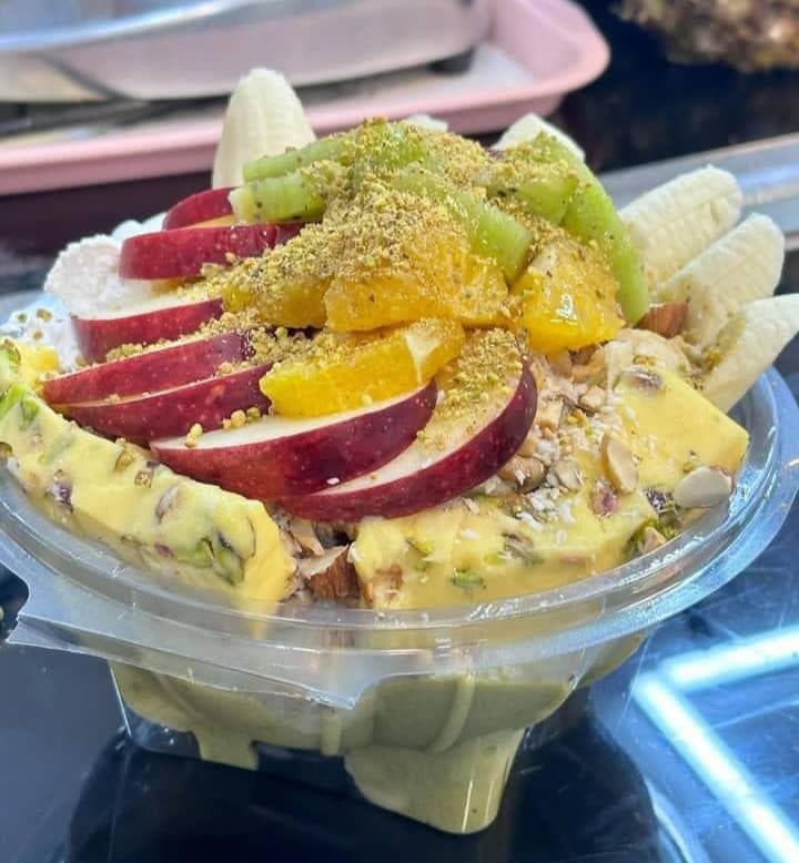 آبمیوه بستنی فروشی شهر آبمیوه در گنبدکاووس