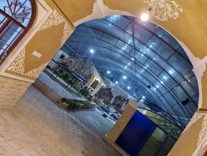 باغ رستوران گلستان در ابرکوه
