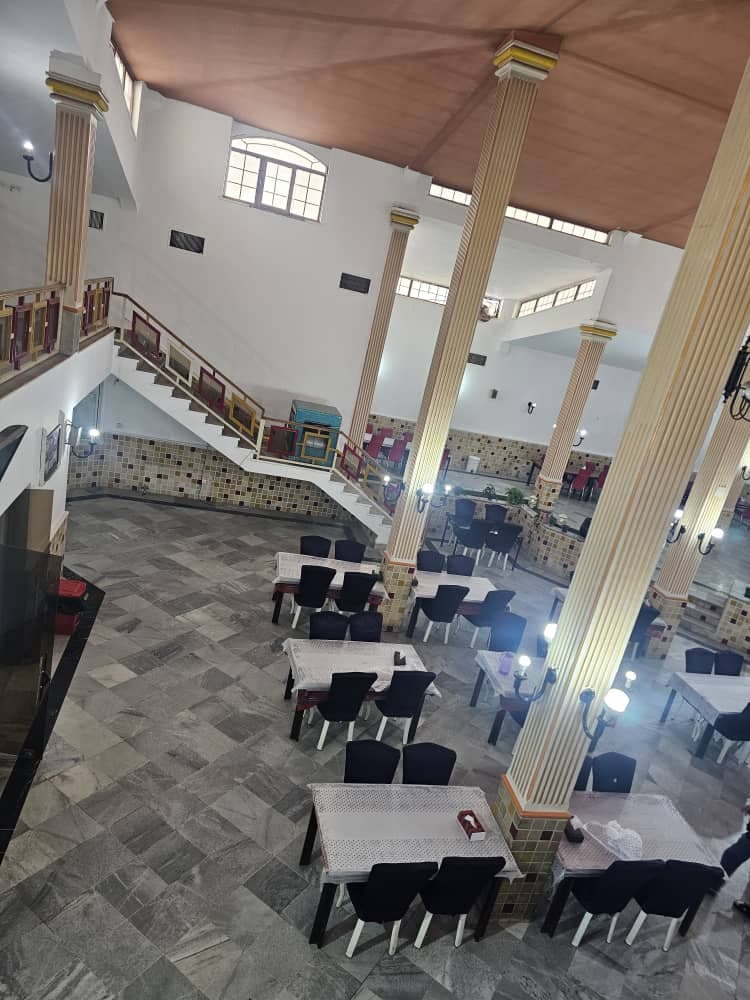 رستوران و مجتمع پذیرایی غزال خرمدره