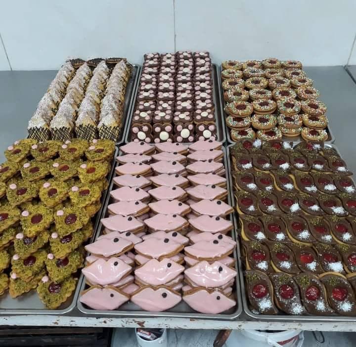 شیرینی سرا قنادباشی در آستانه اشرفیه
