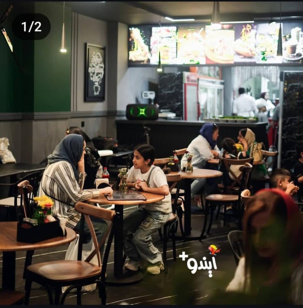 فست فود ایندوپلاس در تنکابن