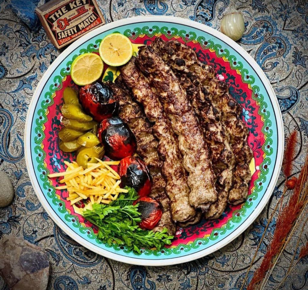 کترینگ شصت و چهار در مشهد