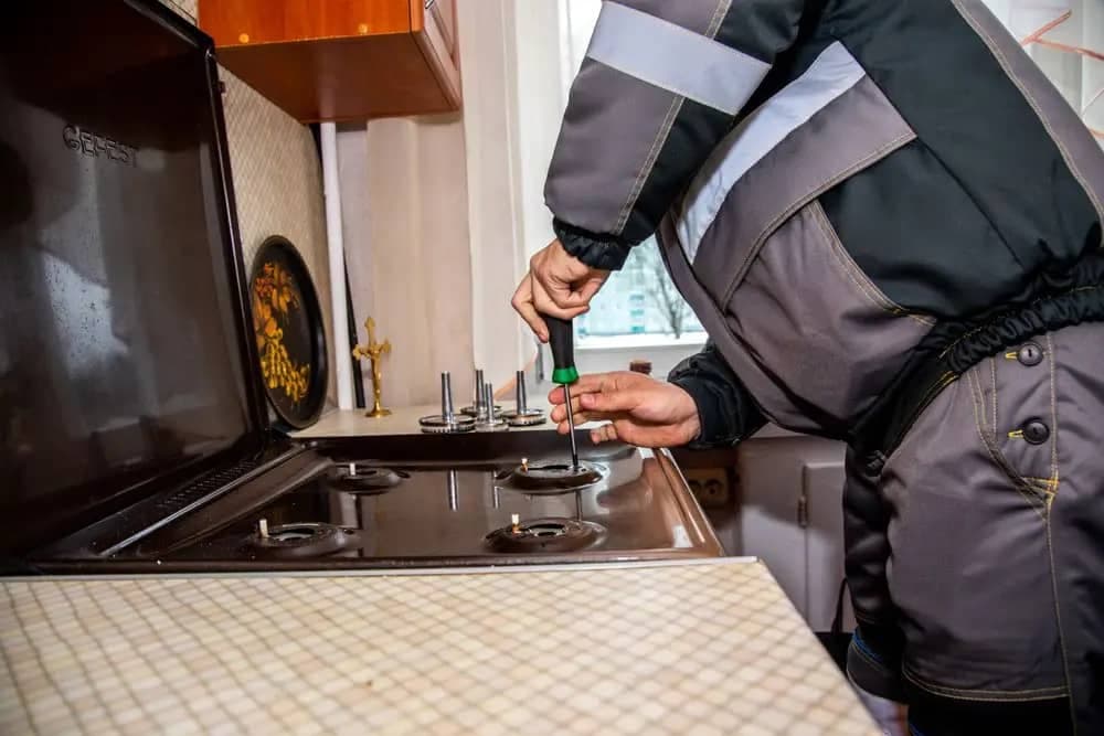 تعمیر و نصب اجاق گاز و هود آلان سرویس در اصفهان