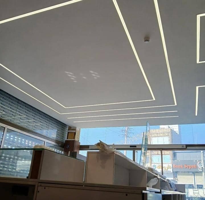 برقکار ساختمان منصوری در بندر گناوه