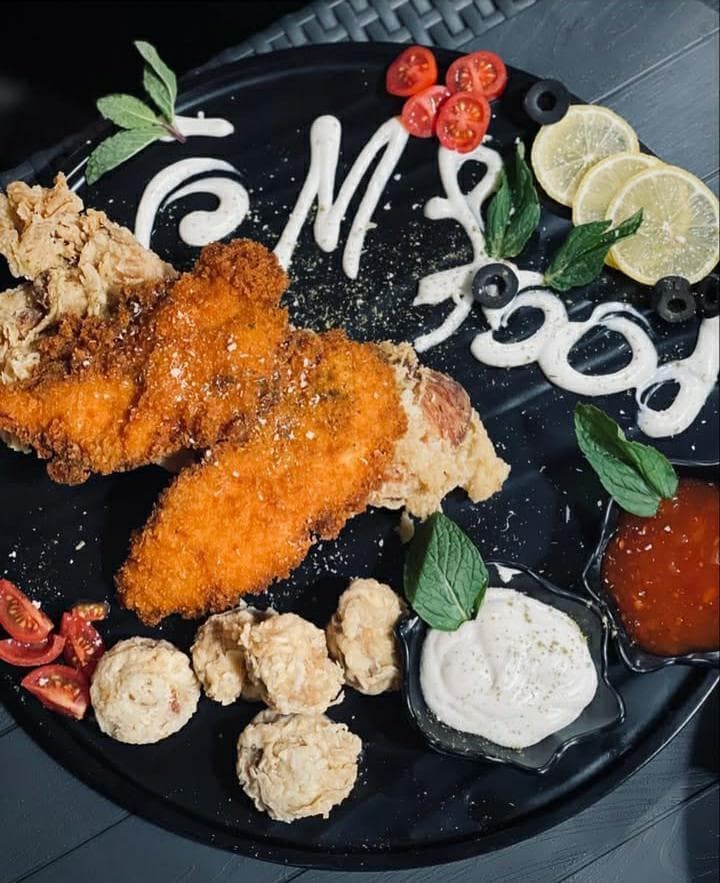 کافه رستوران ام فود em food در ارومیه
