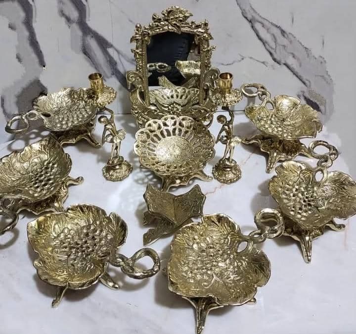 تولیدی مجسمه های برنزی فرهاد پیرهادی در افسریه تهران